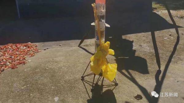 大神！00后大學(xué)生成功發(fā)射自制火箭 網(wǎng)友驚了 (圖4)