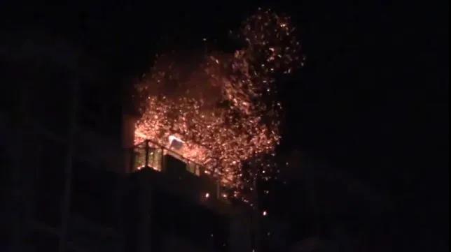 驚險，上海這起居民火災炸好幾次(圖1)